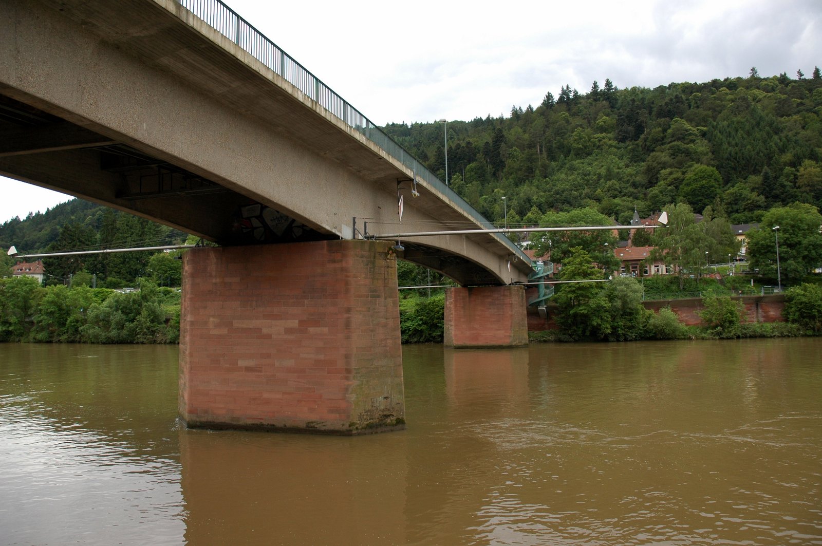 Was passiert mit der Ziegelhäuser Brücke in Heidelberg?